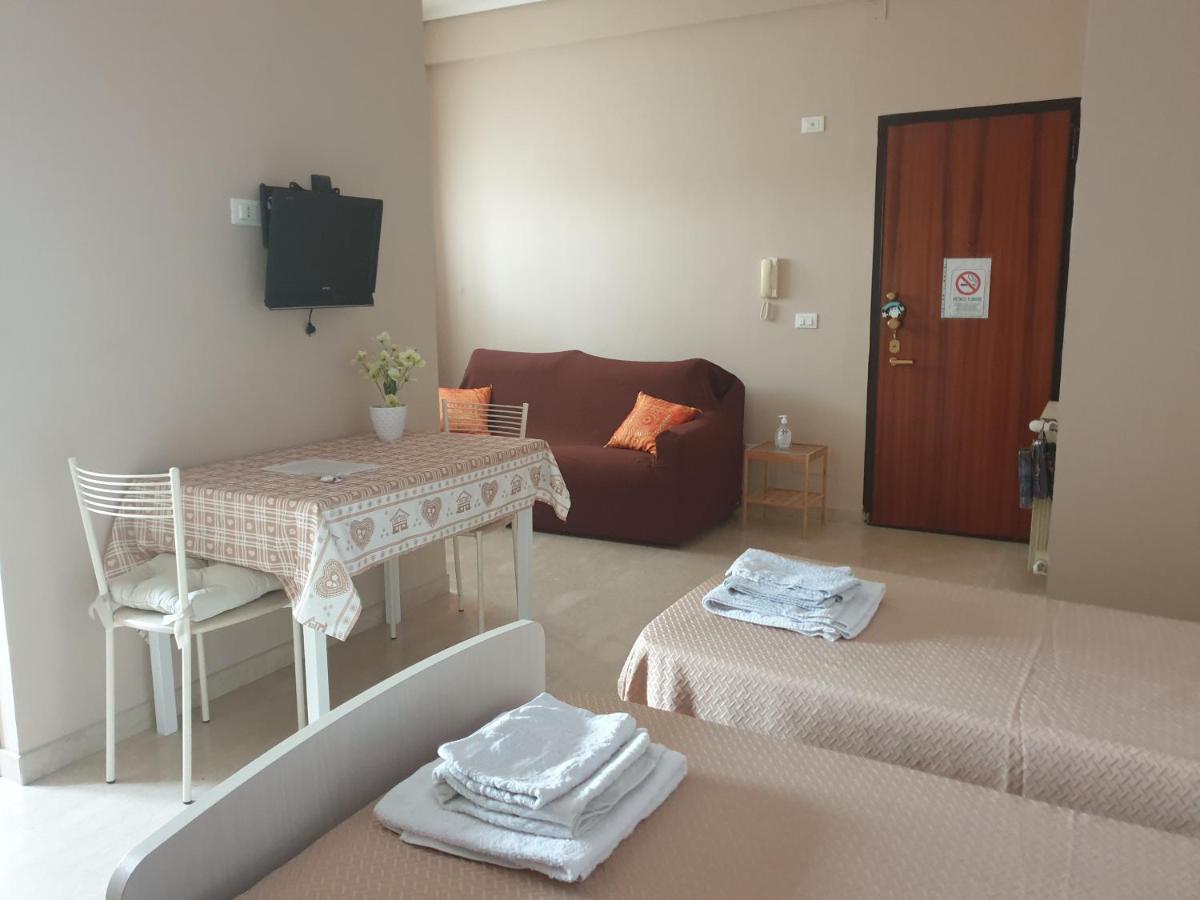 A "Casa Inn-Centro" Monolocale كاتانيا المظهر الخارجي الصورة