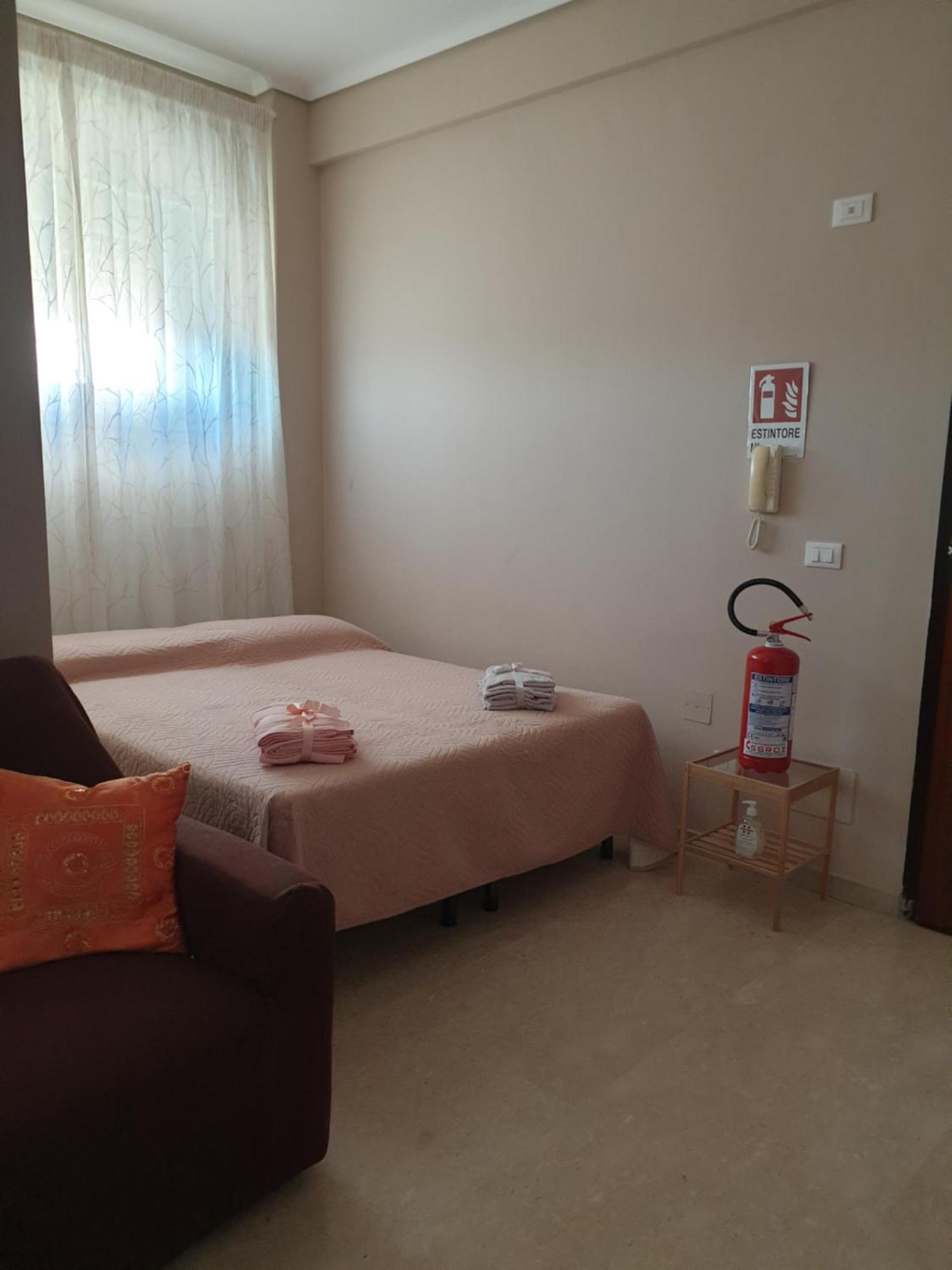 A "Casa Inn-Centro" Monolocale كاتانيا المظهر الخارجي الصورة